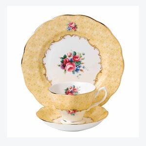 Royal Albert 100 years 1990’s bouquet plate